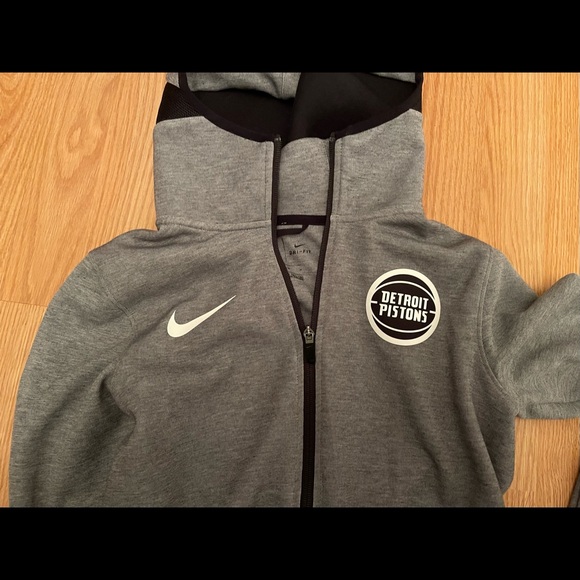 Detroit Pistons Zip up - Picture 6 of 7